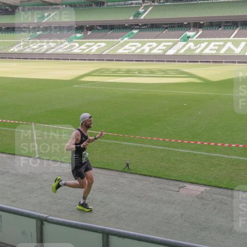 13.09.2026 - 21. swb-Marathon Bremen Michael Burmester http://msf.ph/oto/10312197 13.09.2026 12:47:58 Laufen im Stadion 382, 384, 604, 621, 826, 868, 889, 1349, 1554, 1872, 1925, 2021, 2266, 2538, 2605, 2646, 2844, 2956, 3110, 3118, 3127, 3196, 3242, 3284, 3297, 3424, 3466, 3520, 3794, 3910, 4025, 4236, 4239, 4614, 4712, 4729, 4777, 4808, 4992, 5725, 5803, 5976, 6025, 6053, 6058, 6686, 6708, 6784, 6815, 6951, 7064, 7102, 7399, 7538, 7636, 7803, 7814, 7871, 8060, 8334, 8611, 8621, 8706, 8877, 8973, 8980, 8981, 8983, 9010, 9035, 9061, 9429, 9544, 9689, 9813, 9918, 9934 meine-sportfotos.de