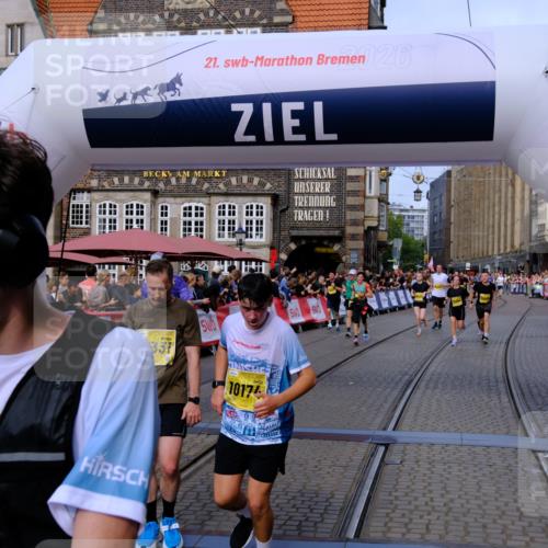 13.09.2026 - 21. swb-Marathon Bremen Tim E. http://msf.ph/oto/10312211 13.09.2026 10:54:01 Ziel 10141, 10174, 10222, 10227, 10255, 10478, 10479, 10626, 10684, 10685, 10838, 10845, 10905, 11242, 11446, 11489, 11502, 11596, 11800, 11950, 12119, 12331, 12341, 12405, 12492, 12515, 13597 meine-sportfotos.de