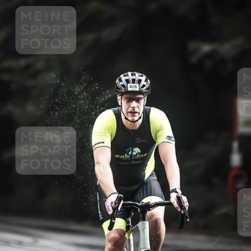 13.09.2026 - Stadtparktriathlon H.Heesch http://msf.ph/oto/10312214 13.09.2026 11:45:54 Radfahren 866, 926 meine-sportfotos.de