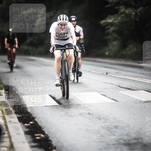 13.09.2026 - Stadtparktriathlon H.Heesch http://msf.ph/oto/10312231 13.09.2026 12:53:20 Radfahren 1102, 1199, 1220, 1228, 1282, 1298 meine-sportfotos.de
