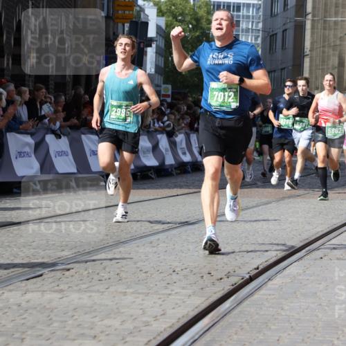 13.09.2026 - 21. swb-Marathon Bremen Strokosch-Dieckow http://msf.ph/oto/10312239 13.09.2026 13:30:43 Ziel 881, 1067, 1909, 1938, 2265, 2364, 2900, 3163, 3164, 3425, 4058, 4415, 4748, 4763, 5506, 6988, 7821, 7966, 8090, 8105, 8116, 8117, 8169, 8314, 8494, 8762, 8878, 8966, 9011, 9015, 9108, 9412, 9529, 9695, 244, 1189, 1533, 1771, 1841, 1941, 2985, 3360, 4251, 4920, 5600, 5681, 5802, 5822, 5900, 6307, 7012, 7760, 8543, 8616, 9290, 9507, 9653, 9767, 9962, 9976, 13152, 13215 meine-sportfotos.de