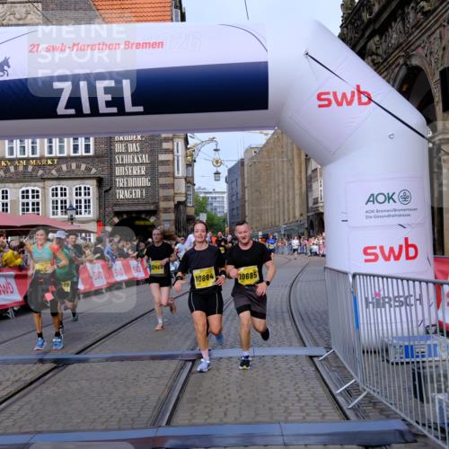 13.09.2026 - 21. swb-Marathon Bremen Tim E. http://msf.ph/oto/10312257 13.09.2026 10:54:05 Ziel 10141, 10174, 10227, 10255, 10478, 10579, 10684, 10685, 10708, 10838, 10905, 11206, 11489, 11502, 11596, 11950, 12075, 12244, 12331, 12341, 12405, 12492, 12515, 13597 meine-sportfotos.de