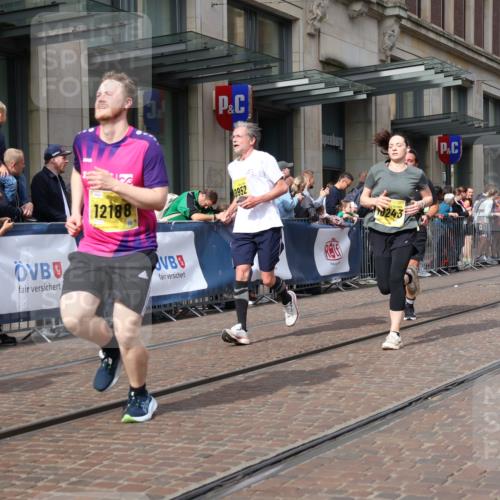 13.09.2026 - 21. swb-Marathon Bremen Strokosch-Dieckow http://msf.ph/oto/10312265 13.09.2026 10:55:38 Ziel 10243, 10298, 10374, 10690, 10703, 10949, 10952, 11219, 11510, 11790, 11972, 12061, 12108, 12143, 12476, 12484, 13565, 10203, 10256, 10297, 10379, 10423, 10529, 10550, 10725, 10788, 10809, 10881, 11377, 11414, 11510, 11557, 11748, 11862, 11941, 11975, 11977, 12030, 12125, 12150, 12188, 12218, 12258, 12348 meine-sportfotos.de