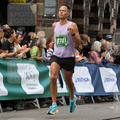 13.09.2026 - 21. swb-Marathon Bremen Strokosch-Dieckow http://msf.ph/oto/10312278 13.09.2026 13:04:38 Ziel 650, 1860, 3284, 3424, 4110, 4239, 6815, 7871, 9813, 1712, 2646, 5283, 5674, 7538, 7814, 8054, 8701, 9070, 9306, 9689, 13187 meine-sportfotos.de