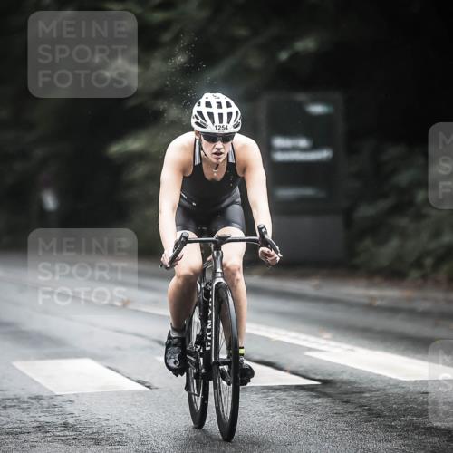 13.09.2026 - Stadtparktriathlon H.Heesch http://msf.ph/oto/10312301 13.09.2026 12:53:30 Radfahren 1254, 1280 meine-sportfotos.de