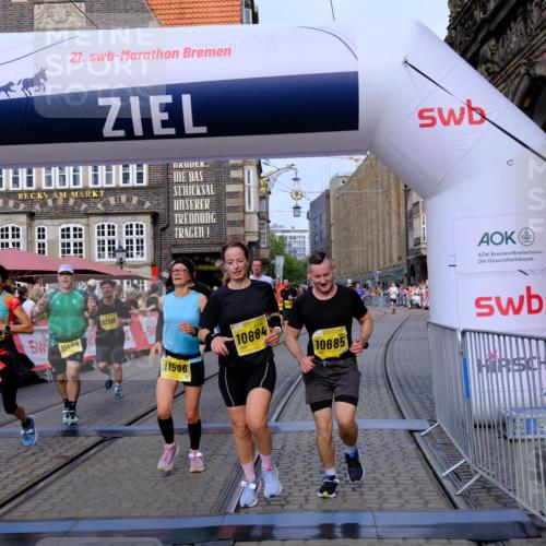 13.09.2026 - 21. swb-Marathon Bremen Tim E. http://msf.ph/oto/10312307 13.09.2026 10:54:06 Ziel 10141, 10174, 10227, 10255, 10478, 10579, 10684, 10685, 10708, 10838, 10905, 11206, 11489, 11502, 11596, 11950, 12075, 12244, 12331, 12341, 12405, 12492, 12515, 13597 meine-sportfotos.de