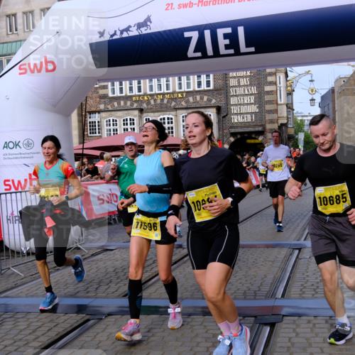 13.09.2026 - 21. swb-Marathon Bremen Tim E. http://msf.ph/oto/10312353 13.09.2026 10:54:07 Ziel 10141, 10174, 10227, 10255, 10478, 10579, 10684, 10685, 10708, 10838, 10905, 11206, 11489, 11502, 11596, 11950, 12075, 12244, 12331, 12341, 12356, 12405, 12435, 12492, 12515, 13597 meine-sportfotos.de