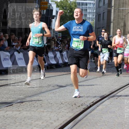 13.09.2026 - 21. swb-Marathon Bremen Strokosch-Dieckow http://msf.ph/oto/10312367 13.09.2026 13:30:44 Ziel 625, 881, 1067, 1909, 2265, 2364, 2900, 3163, 3164, 3425, 4058, 4415, 4425, 4748, 4763, 5506, 6988, 7821, 8090, 8105, 8116, 8117, 8169, 8314, 8494, 8762, 8878, 8966, 9011, 9015, 9108, 9412, 9695, 244, 1189, 1533, 1841, 1941, 2902, 3360, 4251, 5600, 5681, 5802, 5822, 5900, 6307, 7760, 8543, 8616, 9290, 9507, 9653, 9767, 9962, 9976, 13152, 13215 meine-sportfotos.de