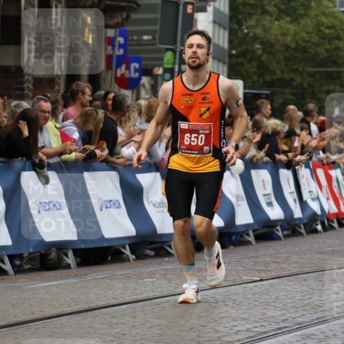 13.09.2026 - 21. swb-Marathon Bremen Strokosch-Dieckow http://msf.ph/oto/10312375 13.09.2026 13:04:44 Ziel 650, 744, 1223, 1224, 1860, 2207, 3284, 3424, 4239, 7871, 8936, 9813, 13034, 1712, 2646, 5674, 6708, 7538, 7814, 8054, 9306, 9495, 9689, 13187 meine-sportfotos.de