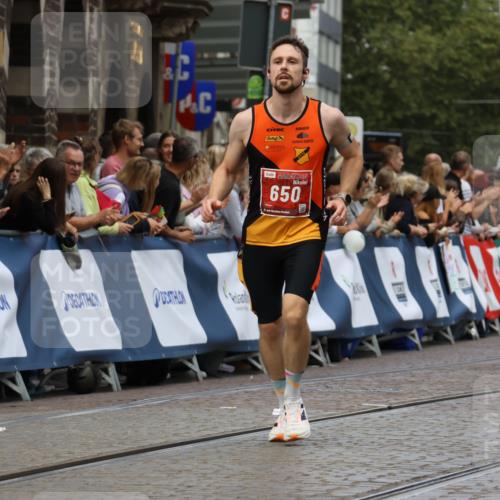 13.09.2026 - 21. swb-Marathon Bremen Strokosch-Dieckow http://msf.ph/oto/10312394 13.09.2026 13:04:44 Ziel 650, 744, 1223, 1224, 1860, 2207, 3284, 3424, 4239, 7871, 8936, 9813, 13034, 1712, 2646, 5674, 6708, 7538, 7814, 8054, 9306, 9495, 9689, 13187 meine-sportfotos.de