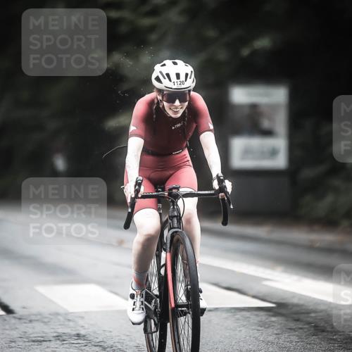 13.09.2026 - Stadtparktriathlon H.Heesch http://msf.ph/oto/10312395 13.09.2026 12:53:50 Radfahren 1088, 1120, 1136, 1232, 1255, 1257 meine-sportfotos.de