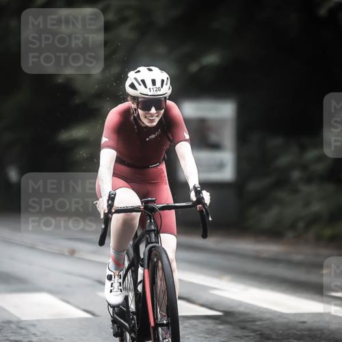 13.09.2026 - Stadtparktriathlon H.Heesch http://msf.ph/oto/10312400 13.09.2026 12:53:50 Radfahren 1088, 1120, 1136, 1232, 1255, 1257 meine-sportfotos.de