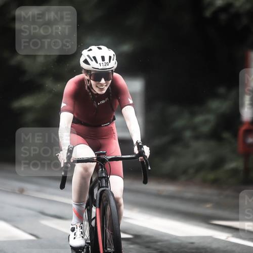 13.09.2026 - Stadtparktriathlon H.Heesch http://msf.ph/oto/10312406 13.09.2026 12:53:50 Radfahren 1088, 1120, 1136, 1232, 1255, 1257 meine-sportfotos.de