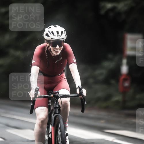 13.09.2026 - Stadtparktriathlon H.Heesch http://msf.ph/oto/10312414 13.09.2026 12:53:50 Radfahren 1088, 1120, 1136, 1232, 1255, 1257 meine-sportfotos.de