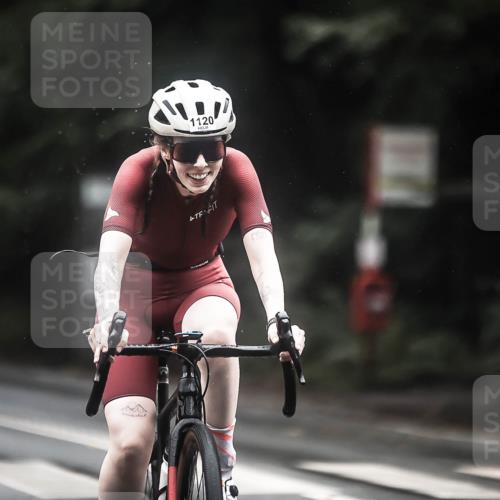 13.09.2026 - Stadtparktriathlon H.Heesch http://msf.ph/oto/10312419 13.09.2026 12:53:50 Radfahren 1088, 1120, 1136, 1232, 1255, 1257 meine-sportfotos.de