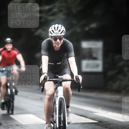 13.09.2026 - Stadtparktriathlon H.Heesch http://msf.ph/oto/10312431 13.09.2026 12:53:52 Radfahren 1088, 1120, 1136, 1232, 1255, 1257 meine-sportfotos.de