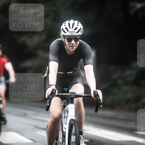 13.09.2026 - Stadtparktriathlon H.Heesch http://msf.ph/oto/10312441 13.09.2026 12:53:52 Radfahren 1088, 1120, 1136, 1232, 1255, 1257 meine-sportfotos.de