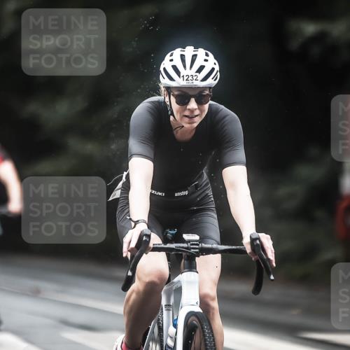13.09.2026 - Stadtparktriathlon H.Heesch http://msf.ph/oto/10312448 13.09.2026 12:53:52 Radfahren 1088, 1120, 1136, 1232, 1255, 1257 meine-sportfotos.de