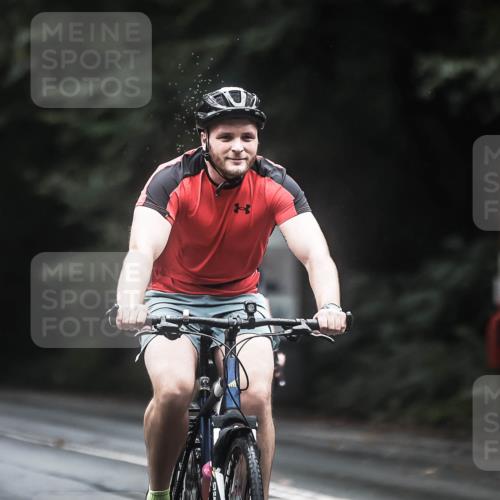 13.09.2026 - Stadtparktriathlon H.Heesch http://msf.ph/oto/10312455 13.09.2026 12:53:54 Radfahren 1084, 1088, 1120, 1136, 1232, 1255, 1257 meine-sportfotos.de