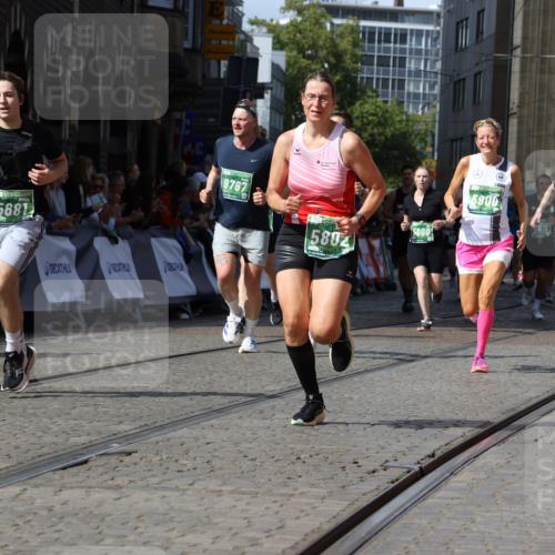 13.09.2026 - 21. swb-Marathon Bremen Strokosch-Dieckow http://msf.ph/oto/10312498 13.09.2026 13:30:46 Ziel 625, 881, 1067, 2265, 2900, 3163, 3164, 3425, 4058, 4206, 4332, 4415, 4425, 4748, 4763, 5506, 5551, 6347, 6988, 7253, 7567, 7645, 7821, 8090, 8105, 8116, 8117, 8169, 8314, 8494, 8762, 8878, 8966, 9011, 9015, 9108, 9412, 9695, 9825, 244, 1189, 1479, 2902, 3360, 4251, 5600, 5681, 5802, 5900, 6307, 7198, 7760, 8543, 8616, 9290, 9507, 9653, 9767, 9937, 9958, 9962, 9976, 13152, 13215 meine-sportfotos.de