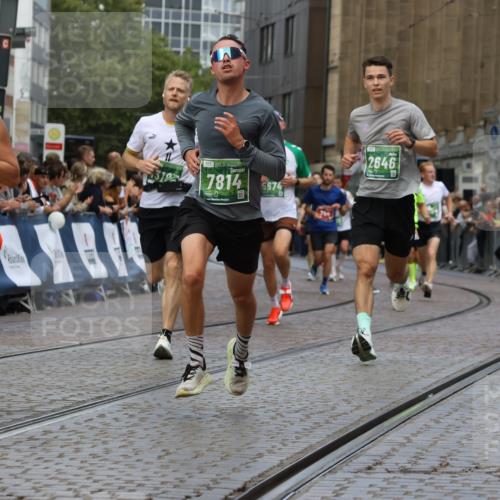 13.09.2026 - 21. swb-Marathon Bremen Strokosch-Dieckow http://msf.ph/oto/10312524 13.09.2026 13:04:47 Ziel 650, 744, 1223, 1224, 1860, 2207, 2956, 3284, 4239, 7871, 8936, 13034, 2646, 5674, 6708, 7538, 7814, 8054, 9306, 9495, 9689, 13187 meine-sportfotos.de