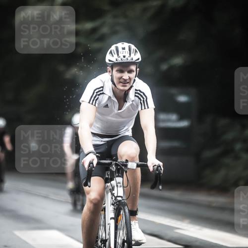 13.09.2026 - Stadtparktriathlon H.Heesch http://msf.ph/oto/10312631 13.09.2026 12:54:11 Radfahren 1137, 1138, 1140, 1204, 1211, 1289 meine-sportfotos.de