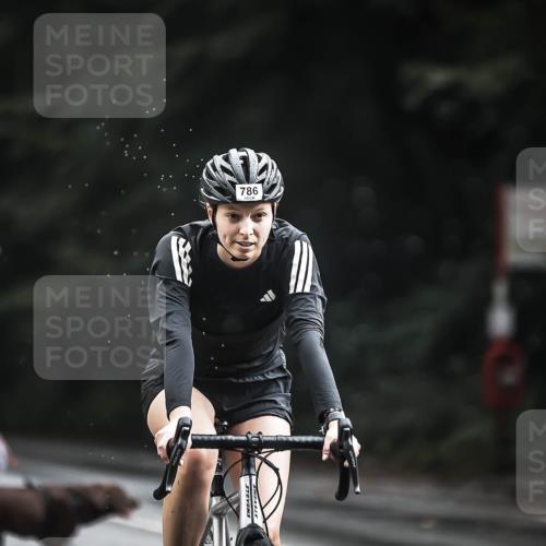 13.09.2026 - Stadtparktriathlon H.Heesch http://msf.ph/oto/10312635 13.09.2026 11:46:33 Radfahren 786, 835, 917, 933 meine-sportfotos.de