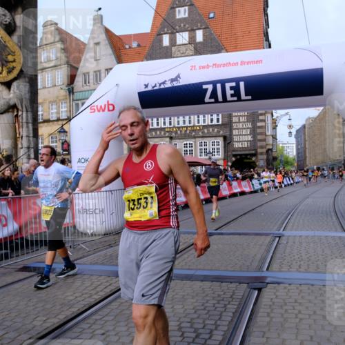13.09.2026 - 21. swb-Marathon Bremen Tim E. http://msf.ph/oto/10312662 13.09.2026 10:54:21 Ziel 10579, 10708, 10822, 10947, 10996, 11010, 11206, 11290, 11329, 11361, 11765, 11998, 12075, 12244, 12356, 12435, 13531 meine-sportfotos.de