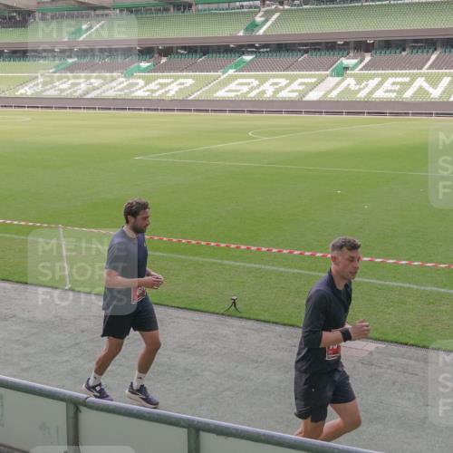13.09.2026 - 21. swb-Marathon Bremen Michael Burmester http://msf.ph/oto/10312676 13.09.2026 12:48:38 Laufen im Stadion 382, 384, 524, 572, 621, 826, 889, 899, 1349, 1723, 1748, 1872, 1925, 2266, 2287, 2605, 2646, 2844, 2956, 3043, 3110, 3127, 3197, 3242, 3276, 3284, 3297, 3330, 3466, 3794, 3910, 3973, 4025, 4082, 4247, 4614, 4712, 4732, 4852, 4898, 4990, 4992, 5424, 5517, 5570, 5594, 5648, 5803, 5976, 6025, 6058, 6692, 6708, 6784, 6842, 6951, 7064, 7399, 7538, 7636, 7803, 7876, 8060, 8611, 8621, 8706, 8877, 8973, 8980, 8981, 9010, 9035, 9061, 9429, 9689, 9918, 9934, 13091 meine-sportfotos.de