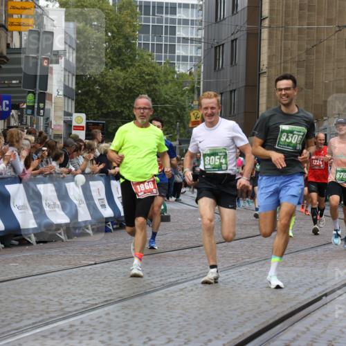 13.09.2026 - 21. swb-Marathon Bremen Strokosch-Dieckow http://msf.ph/oto/10312690 13.09.2026 13:04:51 Ziel 650, 744, 1223, 1224, 1860, 2207, 2956, 3284, 4239, 7871, 8701, 8936, 9070, 13034, 1336, 3196, 4729, 6708, 7538, 8054, 9306, 9495 meine-sportfotos.de