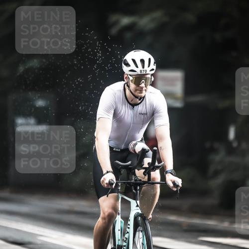 13.09.2026 - Stadtparktriathlon H.Heesch http://msf.ph/oto/10312693 13.09.2026 11:46:41 Radfahren 870, 917 meine-sportfotos.de