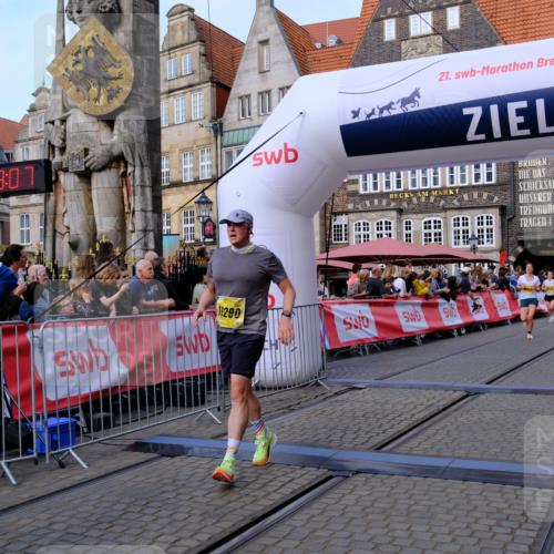 13.09.2026 - 21. swb-Marathon Bremen Tim E. http://msf.ph/oto/10312709 13.09.2026 10:54:23 Ziel 10579, 10822, 10947, 10996, 11010, 11206, 11290, 11329, 11361, 11765, 11989, 11998, 12075, 12244, 12356, 12435, 13531 meine-sportfotos.de