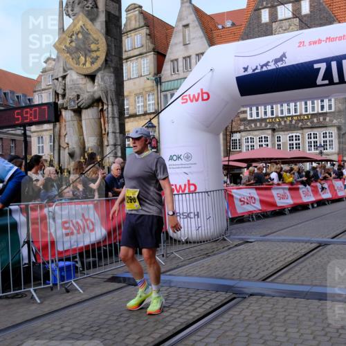 13.09.2026 - 21. swb-Marathon Bremen Tim E. http://msf.ph/oto/10312722 13.09.2026 10:54:24 Ziel 10579, 10822, 10947, 10996, 11010, 11206, 11290, 11329, 11361, 11476, 11765, 11989, 11998, 12075, 12244, 12356, 12435, 13531 meine-sportfotos.de
