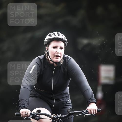 13.09.2026 - Stadtparktriathlon H.Heesch http://msf.ph/oto/10312755 13.09.2026 11:46:52 Radfahren 794, 834, 838, 860 meine-sportfotos.de