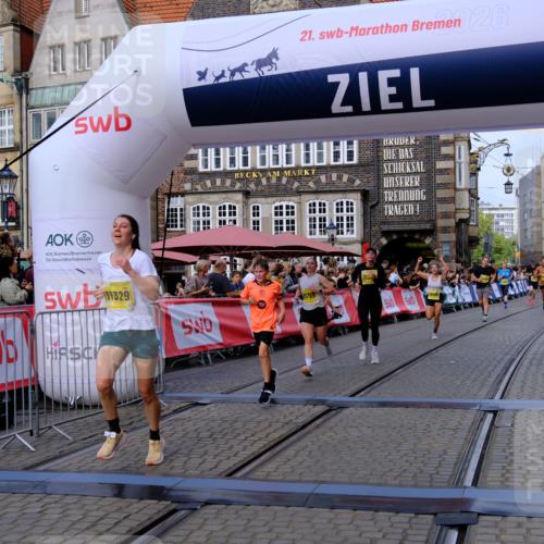 13.09.2026 - 21. swb-Marathon Bremen Tim E. http://msf.ph/oto/10312768 13.09.2026 10:54:26 Ziel 10822, 10947, 10996, 11010, 11290, 11329, 11361, 11476, 11765, 11843, 11989, 11998, 12356, 12435, 13531 meine-sportfotos.de
