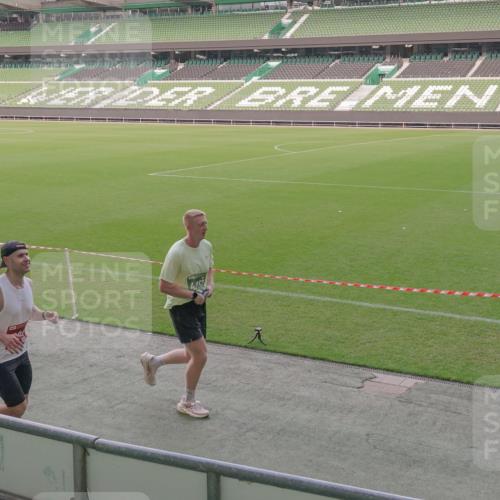 13.09.2026 - 21. swb-Marathon Bremen Michael Burmester http://msf.ph/oto/10312797 13.09.2026 12:48:55 Laufen im Stadion 382, 384, 524, 572, 779, 826, 889, 899, 1349, 1723, 1748, 1872, 1925, 2266, 2287, 2605, 2750, 2844, 2909, 2956, 3043, 3110, 3127, 3197, 3242, 3276, 3330, 3466, 3794, 3910, 3973, 4033, 4082, 4247, 4384, 4614, 4712, 4732, 4743, 4852, 4898, 4990, 5424, 5517, 5570, 5594, 5648, 5803, 6025, 6058, 6692, 6708, 6784, 6842, 6951, 7064, 7109, 7399, 7538, 7636, 7803, 7876, 8611, 8621, 8706, 8877, 8973, 8980, 8981, 9010, 9035, 9429, 13091 meine-sportfotos.de
