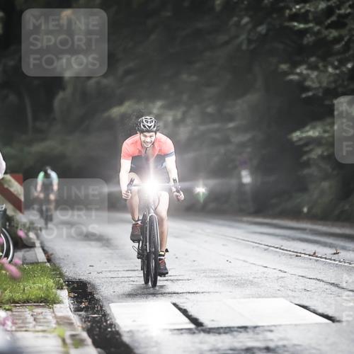 13.09.2026 - Stadtparktriathlon H.Heesch http://msf.ph/oto/10312829 13.09.2026 11:47:04 Radfahren 905 meine-sportfotos.de