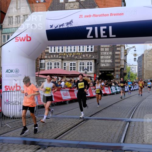 13.09.2026 - 21. swb-Marathon Bremen Tim E. http://msf.ph/oto/10312849 13.09.2026 10:54:27 Ziel 10359, 10822, 10947, 10996, 11010, 11118, 11290, 11329, 11361, 11476, 11765, 11843, 11989, 11998, 12356, 12435, 13531 meine-sportfotos.de