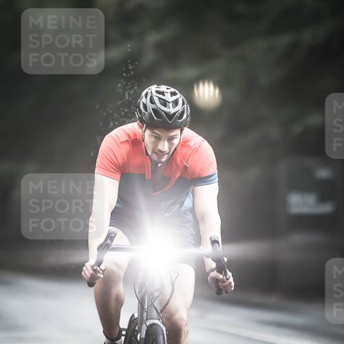 13.09.2026 - Stadtparktriathlon H.Heesch http://msf.ph/oto/10312850 13.09.2026 11:47:06 Radfahren 893, 905 meine-sportfotos.de