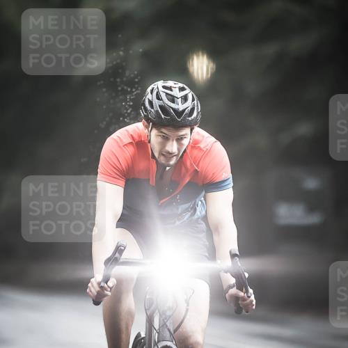 13.09.2026 - Stadtparktriathlon H.Heesch http://msf.ph/oto/10312859 13.09.2026 11:47:06 Radfahren 893, 905 meine-sportfotos.de