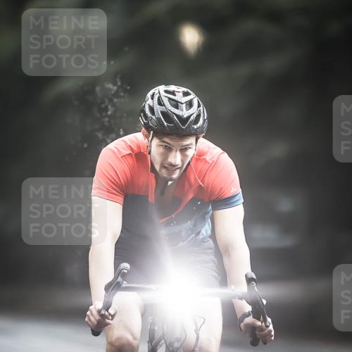 13.09.2026 - Stadtparktriathlon H.Heesch http://msf.ph/oto/10312866 13.09.2026 11:47:06 Radfahren 893, 905 meine-sportfotos.de