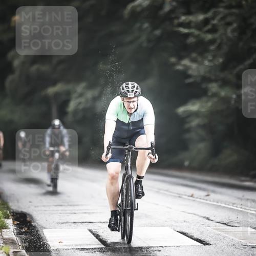 13.09.2026 - Stadtparktriathlon H.Heesch http://msf.ph/oto/10312900 13.09.2026 11:47:10 Radfahren 859, 893, 905 meine-sportfotos.de