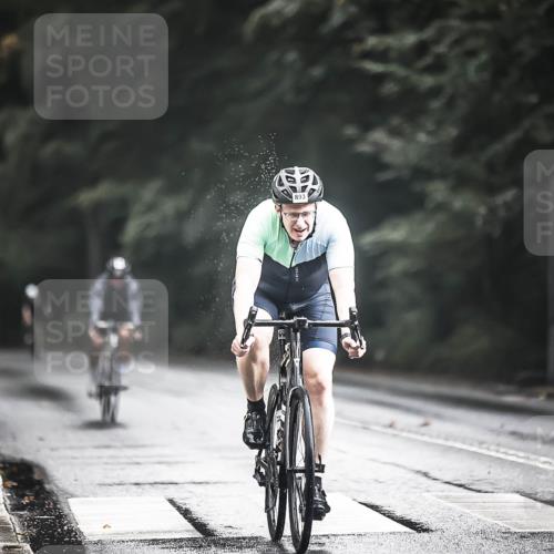 13.09.2026 - Stadtparktriathlon H.Heesch http://msf.ph/oto/10312908 13.09.2026 11:47:11 Radfahren 859, 893, 905 meine-sportfotos.de