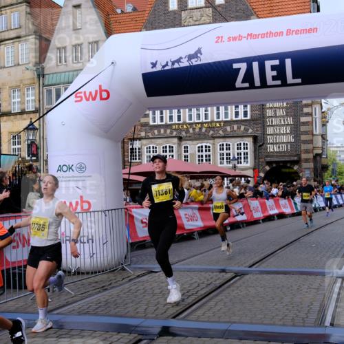 13.09.2026 - 21. swb-Marathon Bremen Tim E. http://msf.ph/oto/10312912 13.09.2026 10:54:28 Ziel 10359, 10577, 10749, 10822, 10947, 10996, 11010, 11099, 11118, 11290, 11329, 11361, 11476, 11765, 11843, 11989, 11998, 13531 meine-sportfotos.de