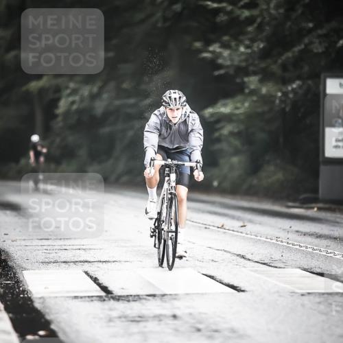 13.09.2026 - Stadtparktriathlon H.Heesch http://msf.ph/oto/10312973 13.09.2026 11:47:13 Radfahren 859, 869, 893 meine-sportfotos.de