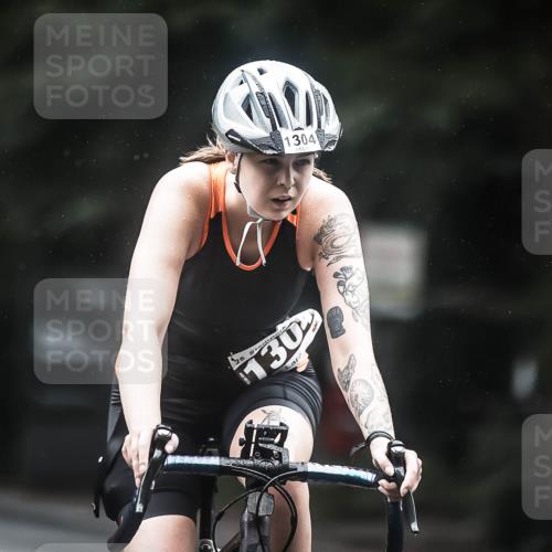 13.09.2026 - Stadtparktriathlon H.Heesch http://msf.ph/oto/10312985 13.09.2026 12:54:41 Radfahren 1101, 1262, 1304, 1308 meine-sportfotos.de