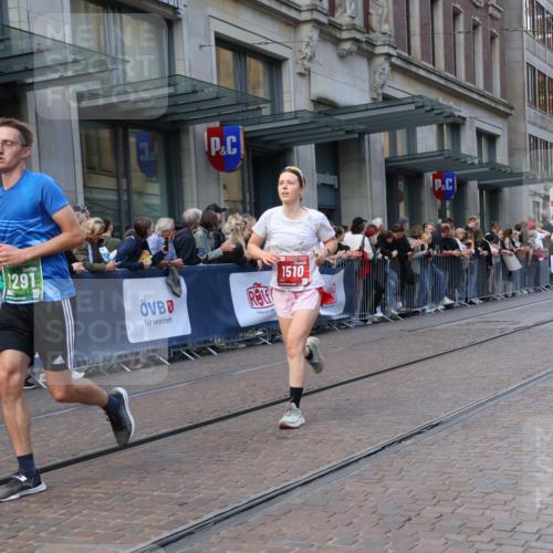 13.09.2026 - 21. swb-Marathon Bremen Strokosch-Dieckow http://msf.ph/oto/10312990 13.09.2026 13:15:11 Ziel 1033, 1445, 3346, 3743, 4111, 4212, 4646, 4653, 4663, 5533, 6011, 6162, 6526, 7203, 7291, 7346, 7717, 7730, 7992, 8086, 8254, 8255, 9029, 9391, 9475, 9777, 889, 1510, 1664, 1748, 2383, 3206, 3357, 3504, 3717, 4111, 4226, 4382, 4968, 4992, 5003, 5149, 5294, 5298, 5315, 5385, 5417, 5471, 5796, 6351, 6379, 6404, 6521, 6528, 6717, 6773, 6902, 7190, 7432, 7497, 7515, 8238, 9253, 9338, 9363, 9483, 9523, 9797, 13137, 13139, 13141 meine-sportfotos.de