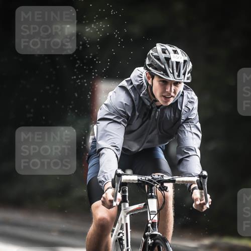 13.09.2026 - Stadtparktriathlon H.Heesch http://msf.ph/oto/10313007 13.09.2026 11:47:15 Radfahren 859, 869, 893 meine-sportfotos.de