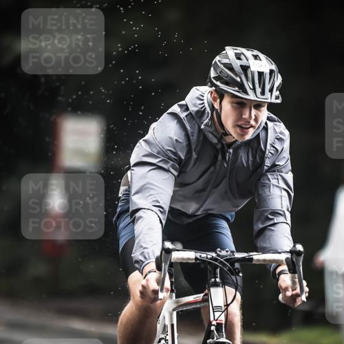13.09.2026 - Stadtparktriathlon H.Heesch http://msf.ph/oto/10313009 13.09.2026 11:47:15 Radfahren 859, 869, 893 meine-sportfotos.de