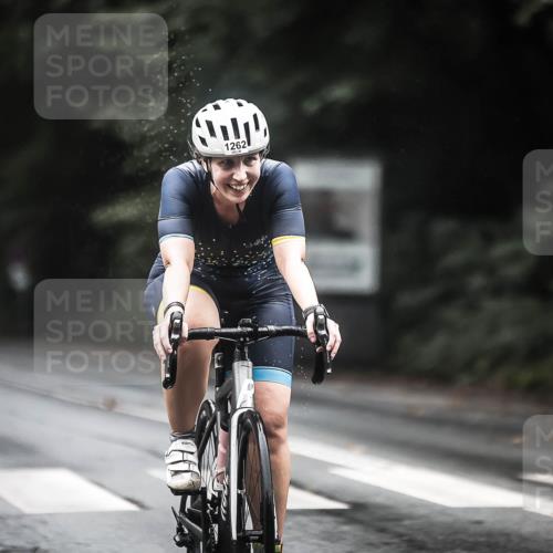 13.09.2026 - Stadtparktriathlon H.Heesch http://msf.ph/oto/10313010 13.09.2026 12:54:45 Radfahren 1217, 1262, 1304, 1308 meine-sportfotos.de
